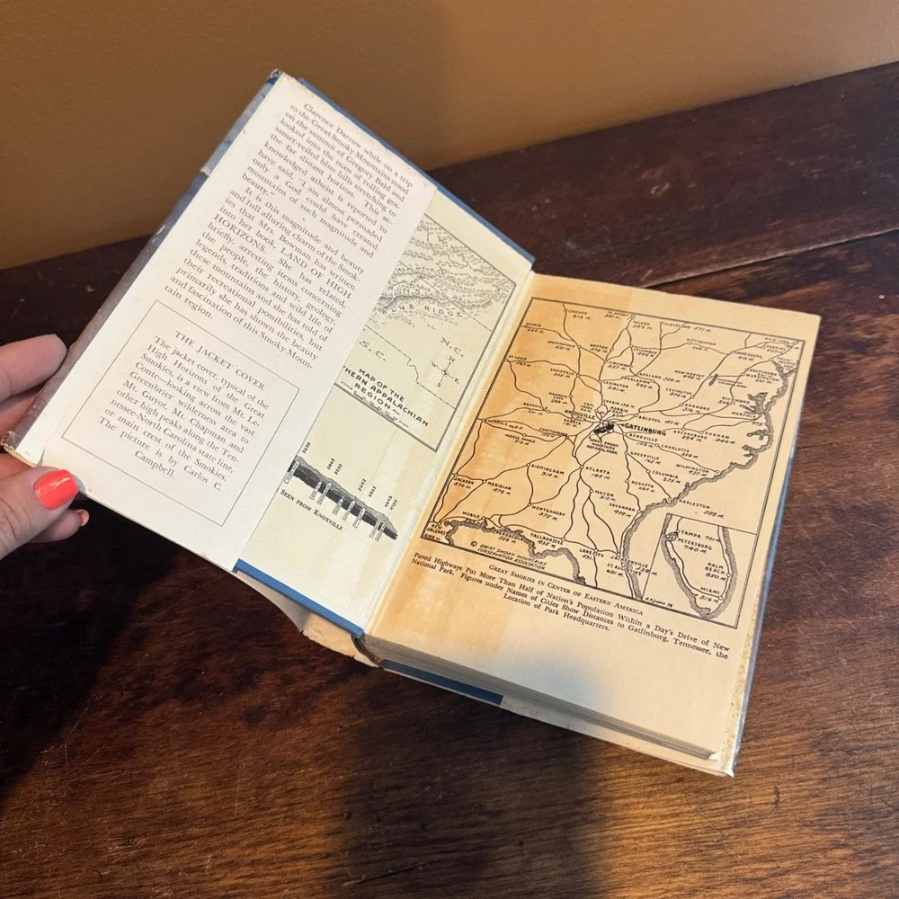 Land‎ of High Horizons Great Smoky Mountains Travel Souvenir Book 1948 Edition